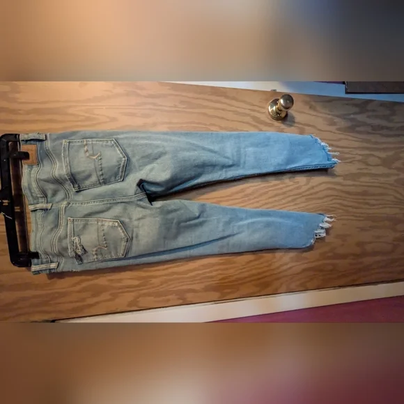 American  Eagle Outfitters High Rise Crop Light Blue Distressed Jeans - Picture 11 of 15
